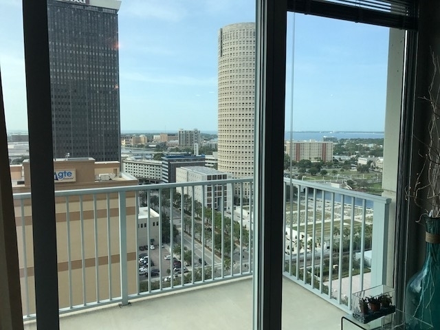 Apartment for rent in Tampa.